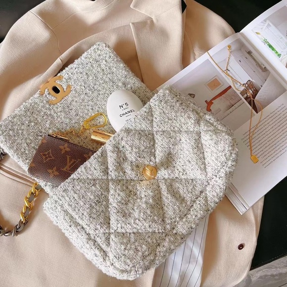 Chanel 19 Flap Bag - Picture 2 of 3